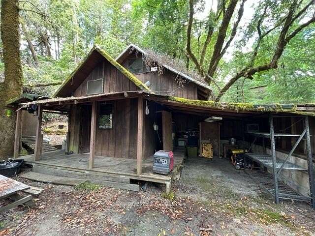 40 Acres of Land with Home for Sale in Miranda, California