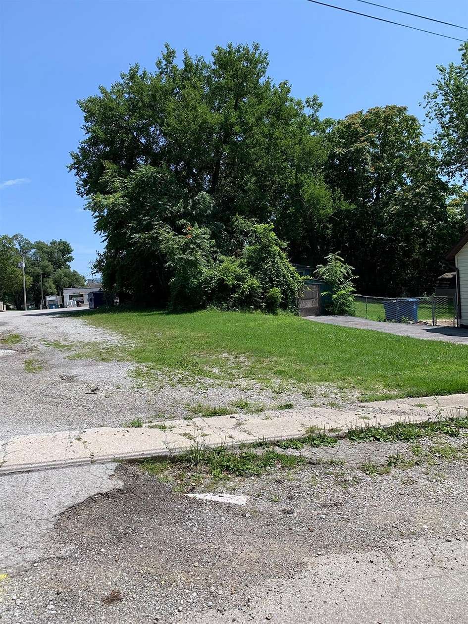 0.12 Acres of Residential Land for Sale in Lowell, Indiana