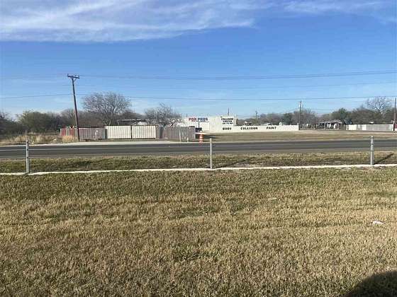 0.23 Acres of Mixed-Use Land for Sale in Del Rio, Texas