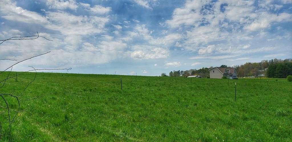 1 Acre of Residential Land for Sale in Woodlawn, Virginia