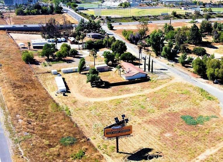 3.1 Acres of Improved Commercial Land for Sale in Murrieta, California