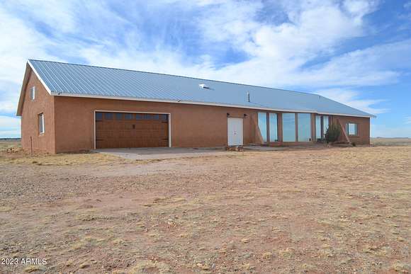 89.4 Acres of Land with Home for Sale in Snowflake, Arizona