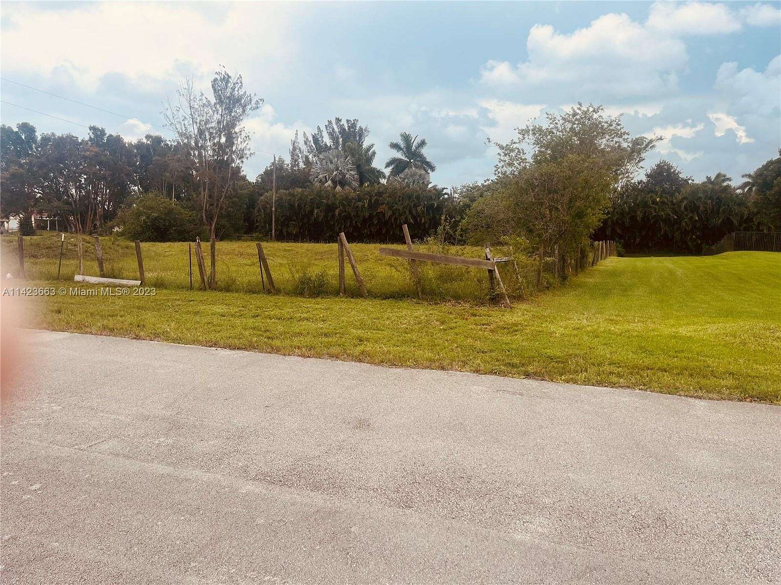 0.89 Acres of Residential Land for Sale in Davie, Florida