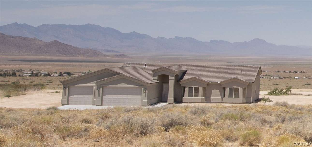 5.6 Acres of Residential Land with Home for Sale in Kingman, Arizona