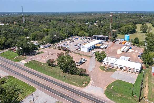 4 Acres of Improved Commercial Land for Sale in Canton, Texas