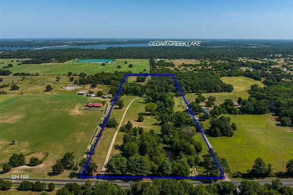 21 Acres of Land with Home for Sale in Mabank, Texas