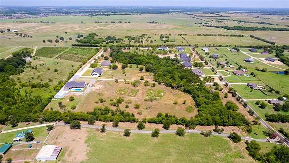 1.7 Acres of Residential Land for Sale in Gunter, Texas