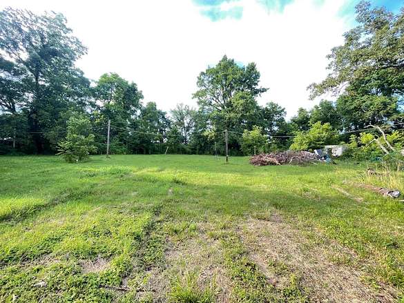5 Acres of Land for Sale in Jackson, Tennessee