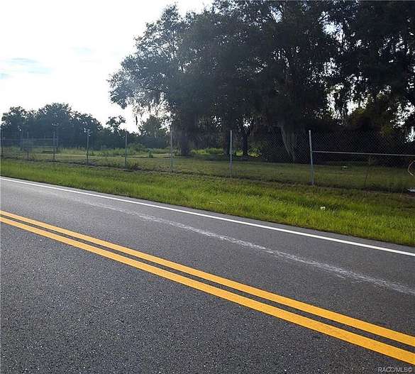 5.3 Acres of Commercial Land for Sale in Dunnellon, Florida