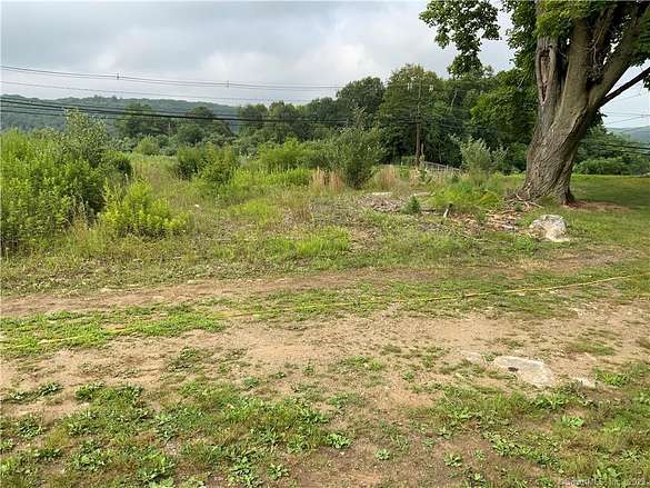 0.49 Acres of Mixed-Use Land for Sale in Naugatuck, Connecticut