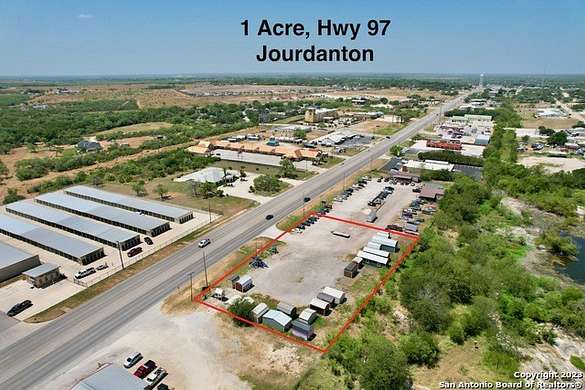 1 Acre of Commercial Land for Sale in Jourdanton, Texas
