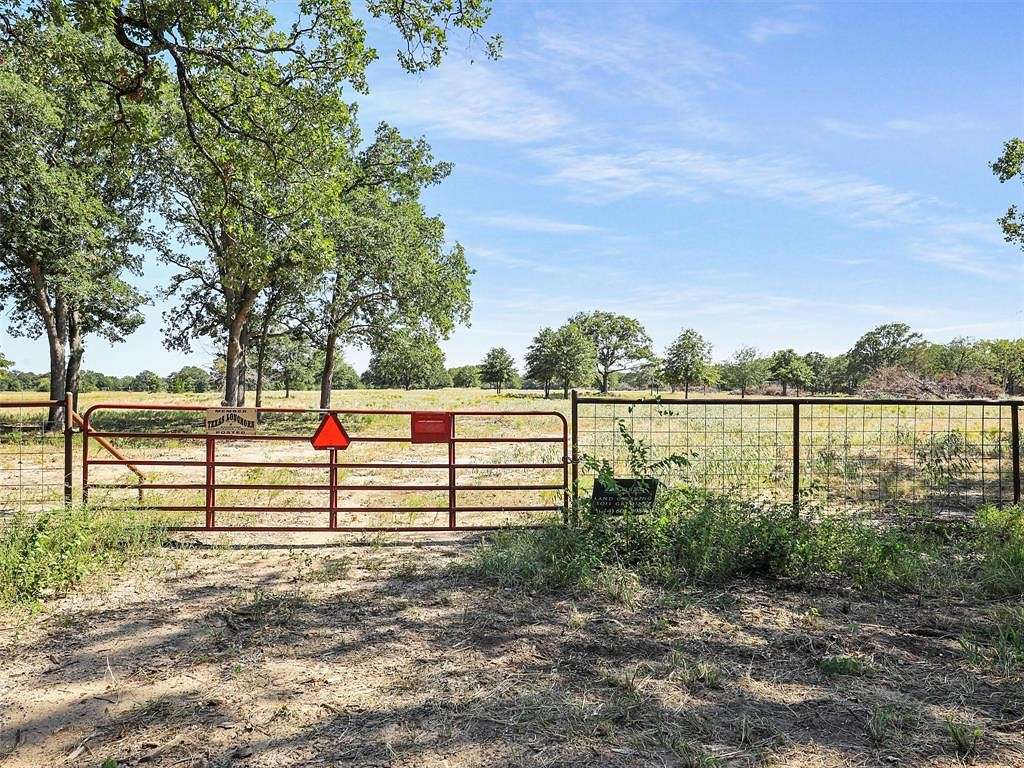 25 Acres of Land for Sale in Greenville, Texas