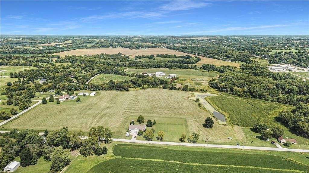 30.78 Acres of Land for Sale in Smithville, Missouri