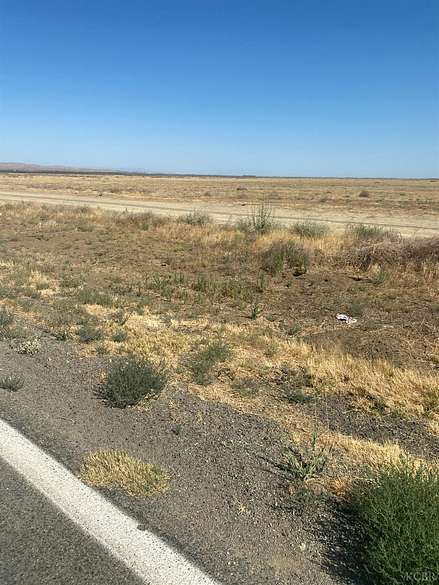 2 Acres of Land for Sale in Kettleman City, California