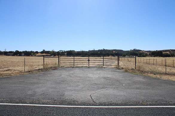 17.5 Acres of Land for Sale in Burson, California