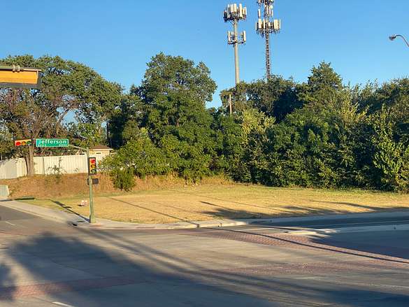 0.32 Acres of Commercial Land for Lease in Dallas, Texas
