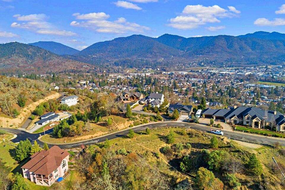 0.38 Acres of Residential Land for Sale in Grants Pass, Oregon