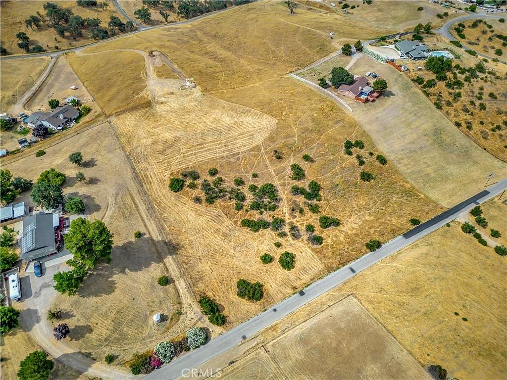 2 Acres of Residential Land for Sale in Paso Robles, California