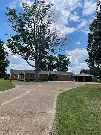 2.5 Acres of Land with Home for Sale in Winnsboro, Louisiana