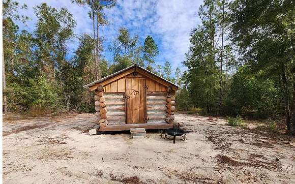 5 Acres of Land for Sale in Live Oak, Florida