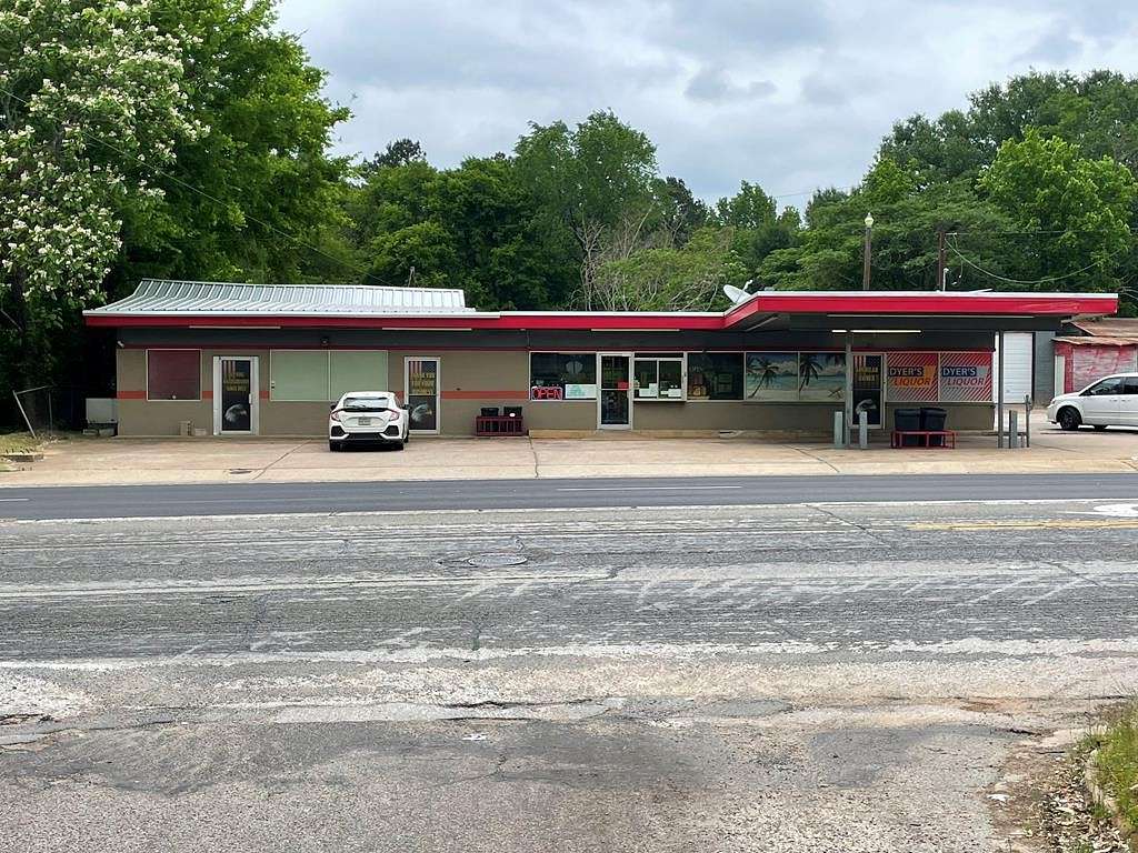 2 Acres of Improved Commercial Land for Sale in Nacogdoches, Texas