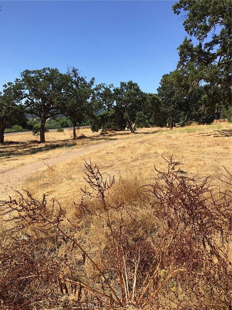 5.5 Acres of Land for Sale in Templeton, California