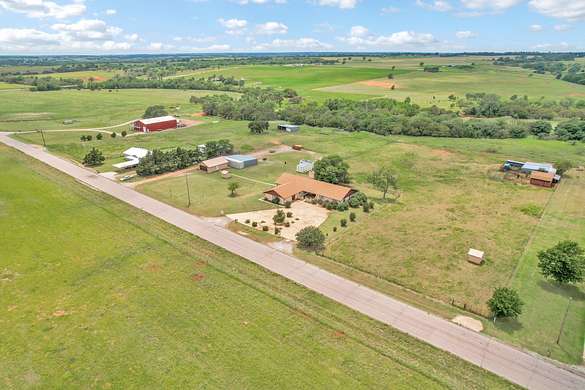 7.3 Acres of Land with Home for Sale in Sayre, Oklahoma