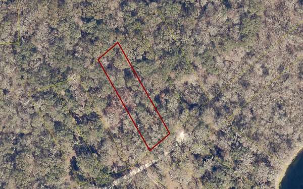 0.9 Acres of Land for Sale in Branford, Florida