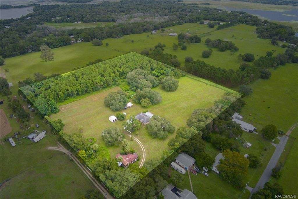 9.7 Acres of Residential Land with Home for Sale in Hernando, Florida