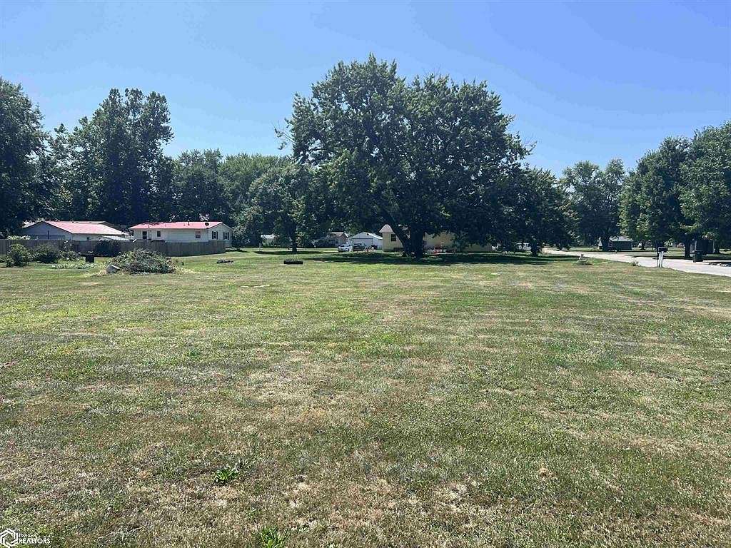 0.4 Acres of Land for Sale in Eddyville, Iowa