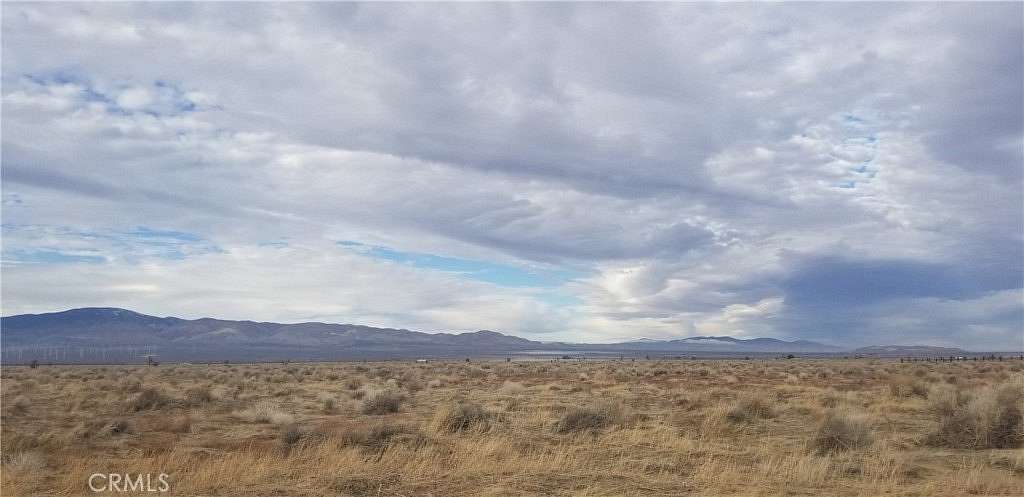 2.28 Acres of Land for Sale in Rosamond, California