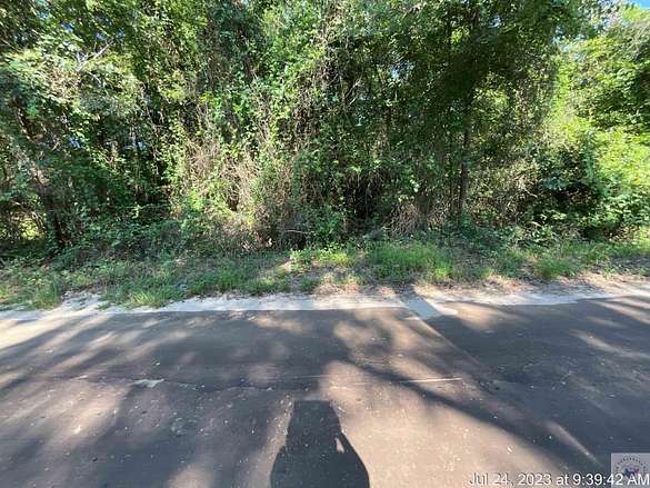 3.5 Acres of Land for Sale in Atlanta, Texas
