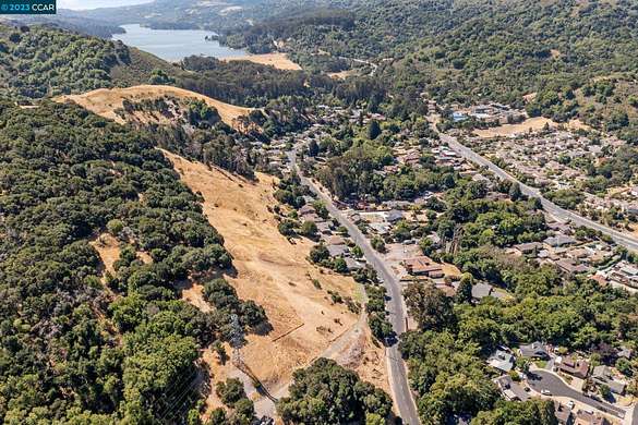 0.82 Acres of Residential Land for Sale in El Sobrante, California