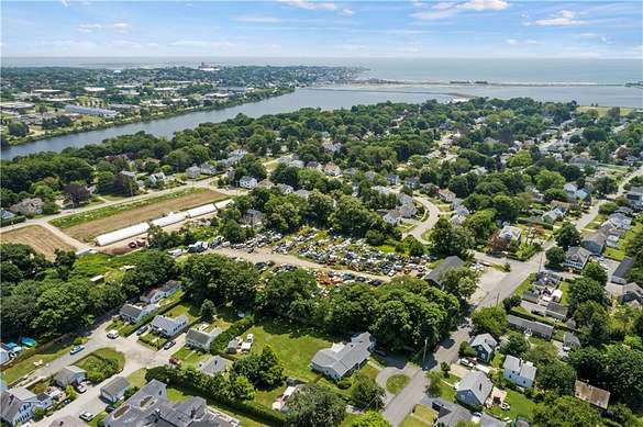 3.9 Acres of Improved Mixed-Use Land for Sale in Middletown, Rhode Island