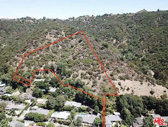 5.9 Acres of Residential Land for Sale in Los Angeles, California
