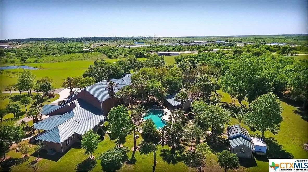 18 Acres of Improved Land for Sale in New Braunfels, Texas