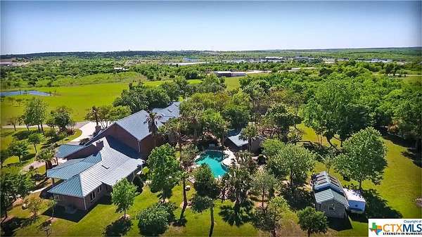 18 Acres of Improved Land for Sale in New Braunfels, Texas