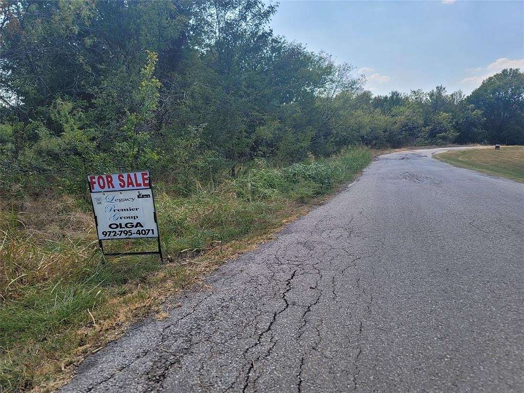 0.6 Acres of Residential Land for Sale in Corsicana, Texas