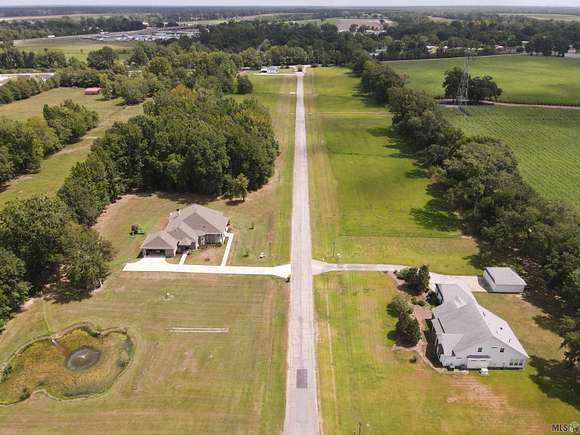 0.97 Acres of Residential Land for Sale in Grosse Tete, Louisiana