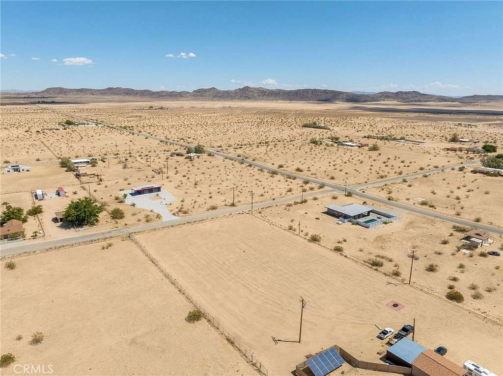 1.4 Acres of Residential Land for Sale in Joshua Tree, California