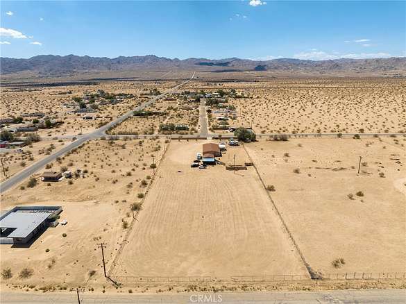 1.4 Acres of Residential Land for Sale in Joshua Tree, California