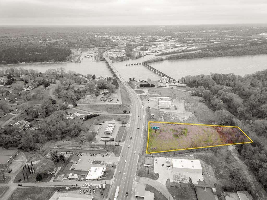 2.2 Acres of Commercial Land for Sale in Sheffield, Alabama