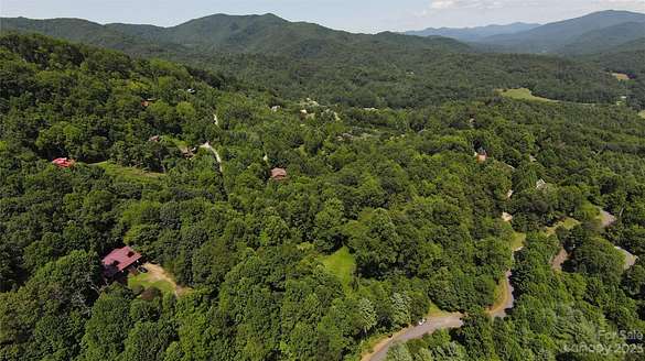 1 Acre of Residential Land for Sale in Waynesville, North Carolina