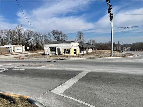 4.9 Acres of Commercial Land for Sale in Greencastle, Indiana