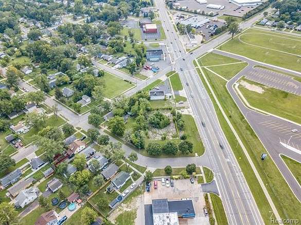 0.41 Acres of Commercial Land for Sale in Pontiac, Michigan