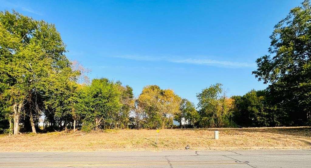 1.5 Acres of Residential Land for Sale in Lufkin, Texas
