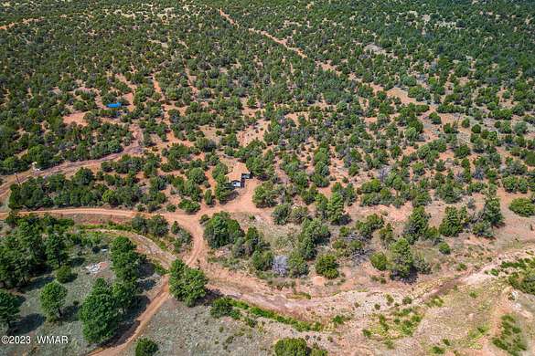 3.1 Acres of Residential Land with Home for Sale in Overgaard, Arizona