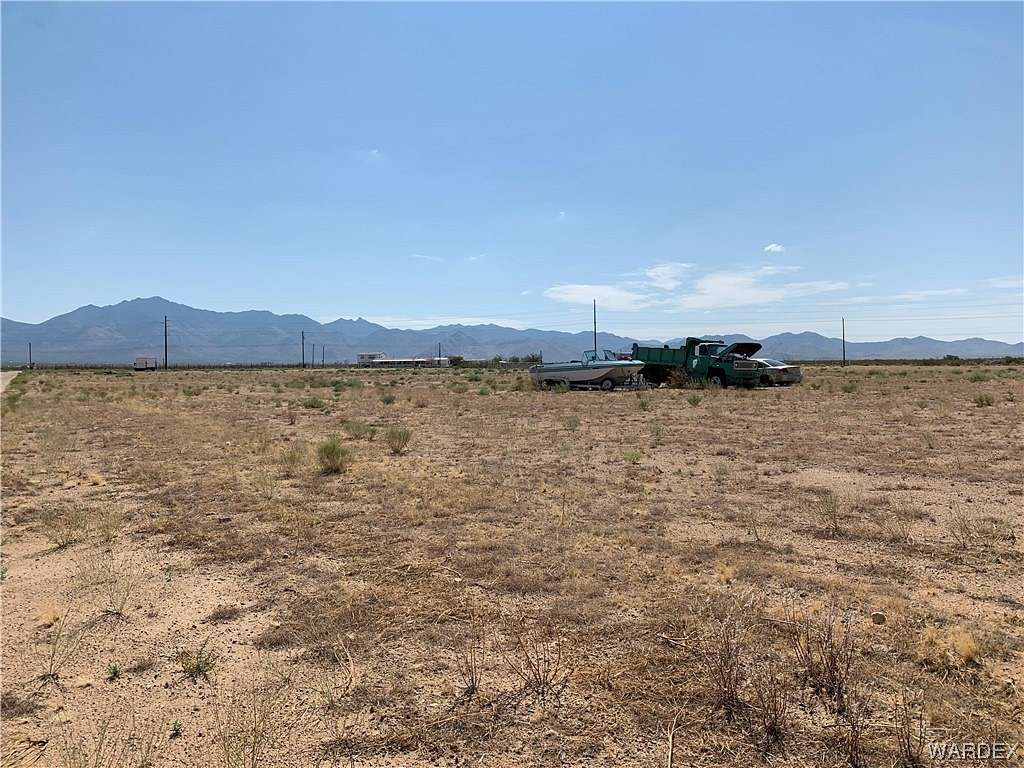 1.25 Acres of Residential Land for Sale in Dolan Springs, Arizona