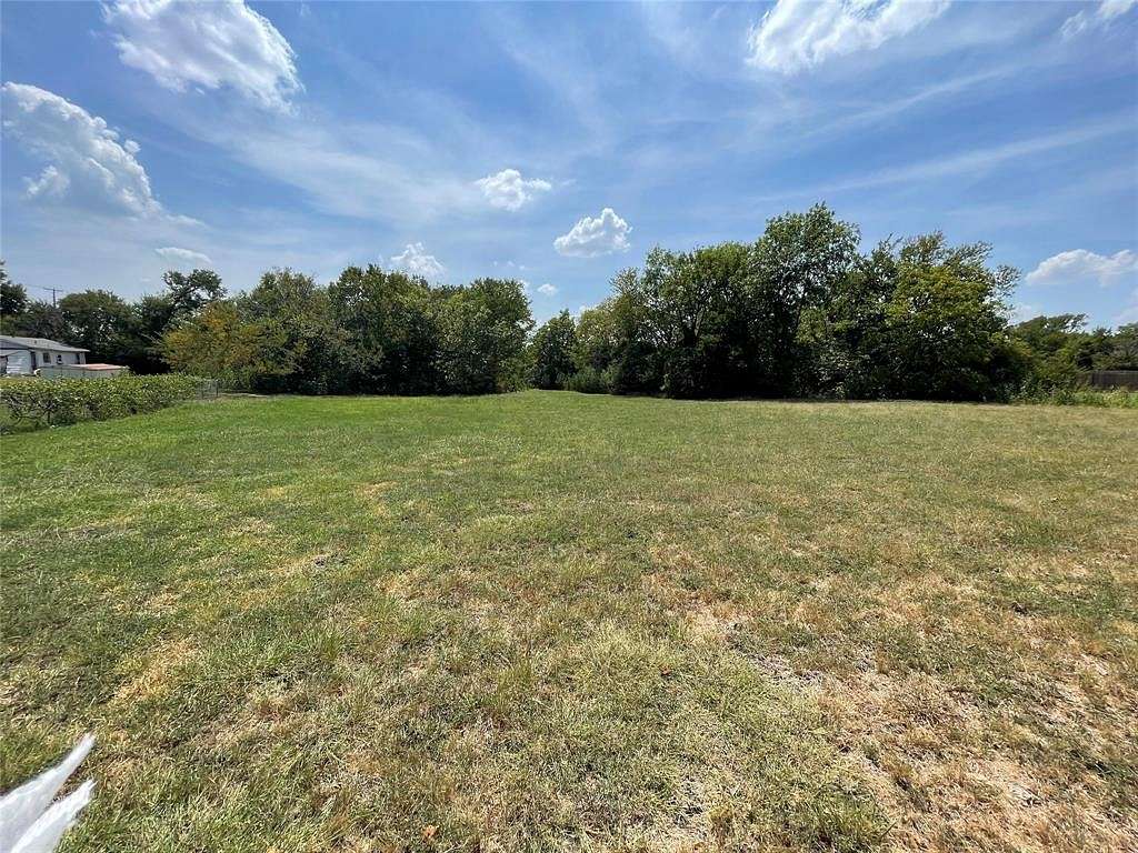 0.65 Acres of Land for Sale in Greenville, Texas
