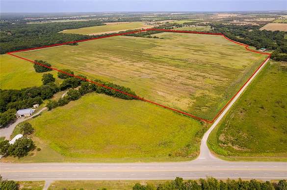 124 Acres of Land for Sale in Bonham, Texas